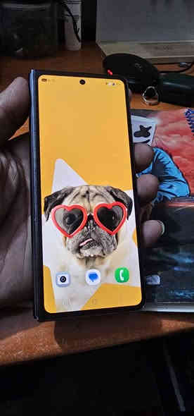 زت فولد ٥ ذاكرة ٥١٢ شرق اوسط دبل سيم كارت الجهاز نضيف كلش بي فطر بلضهر فقط الباقي مكفول من كلشي بدون ملحقات مكاني مدينة الصدر 
السعر ٥٥٠الف قفل نهايتة*********** بغداد
