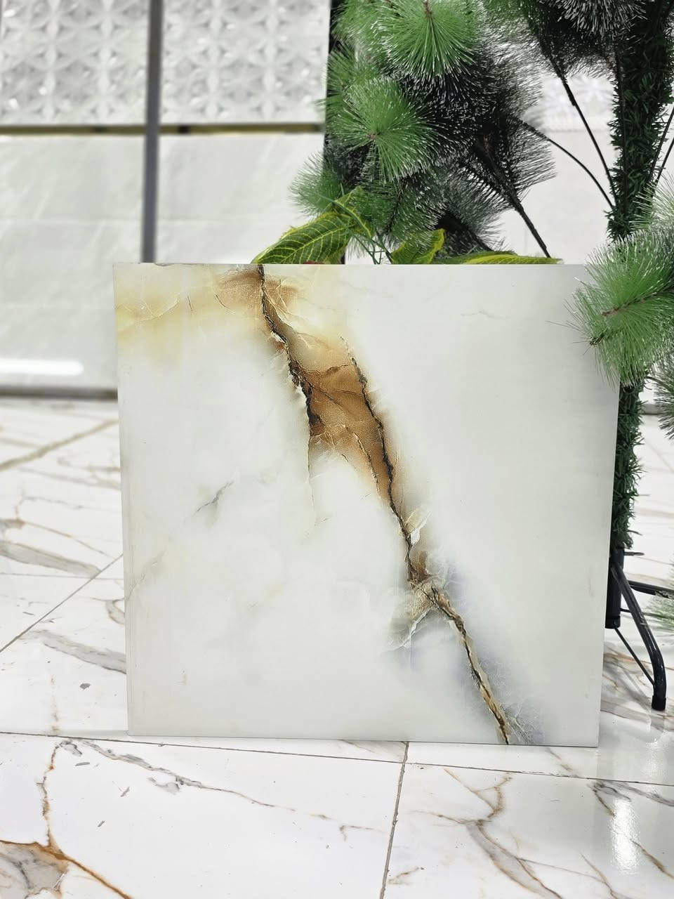 بفضل الله تعالى وصول ارضيات كراج قياس 45×45 كميات والاوان حديث مكان الصويره تقاطع حي زهراء مجمع حسين علوي 
***********

