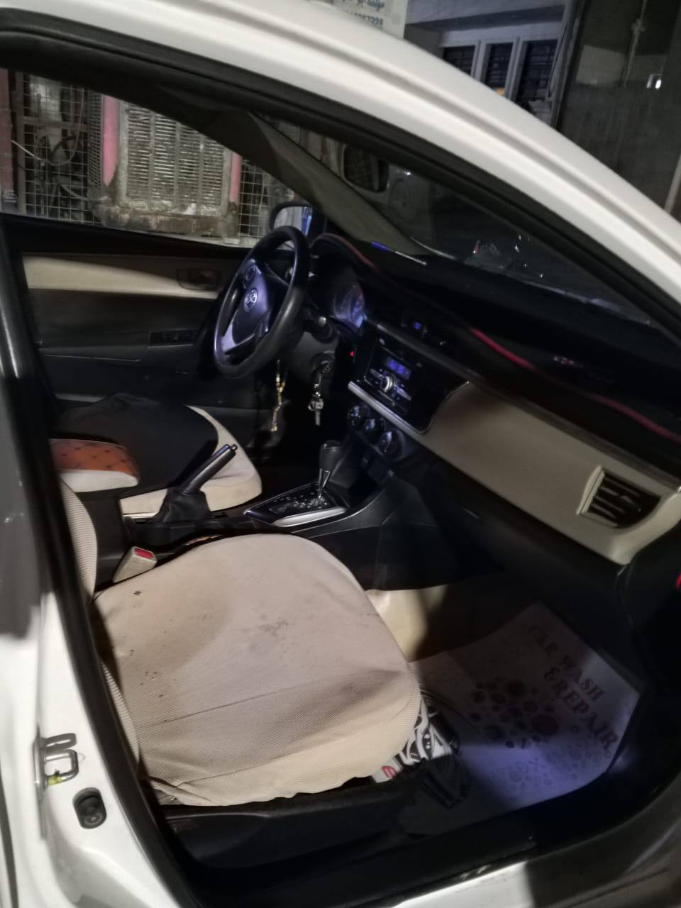 سلام عليكم
كورله خليجي 2015 
محرك 1600 
بيه مكانات صبغ 
مكان الدوره شارع ابو طيارة
السعر 120 وبيه مجال 
*********** بيه واتساب
