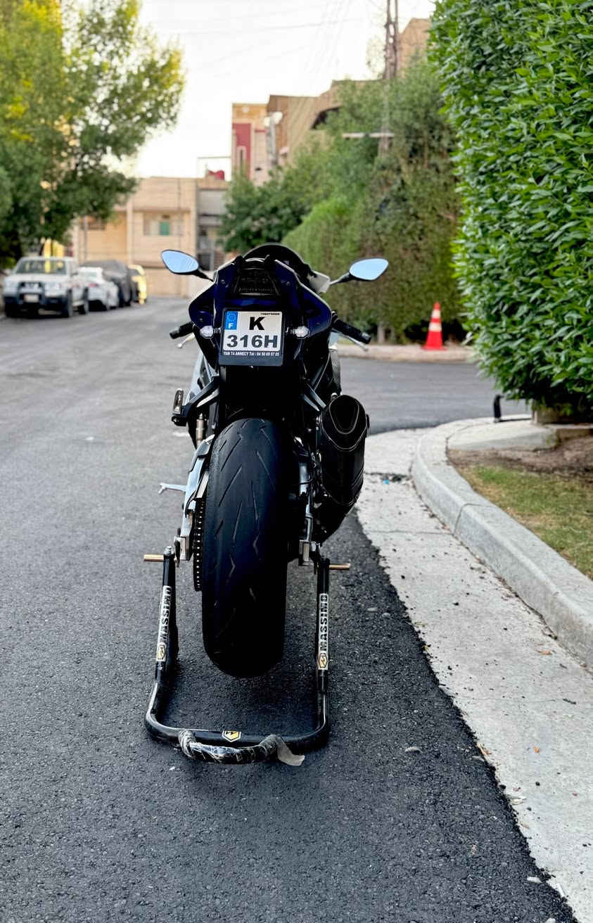 سلام عليكم لبيع BMW S1000RR
موديل 2012 ياباني بدون حادث دراجه كفاله 3 نسخ سويج
بلاديه 
السعر72$ 
مكان بغداد اليرموك 
*********** واتس

