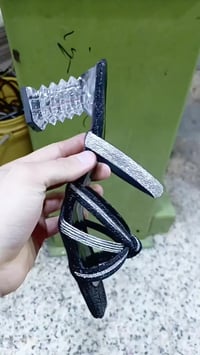 ملابس • للبيع