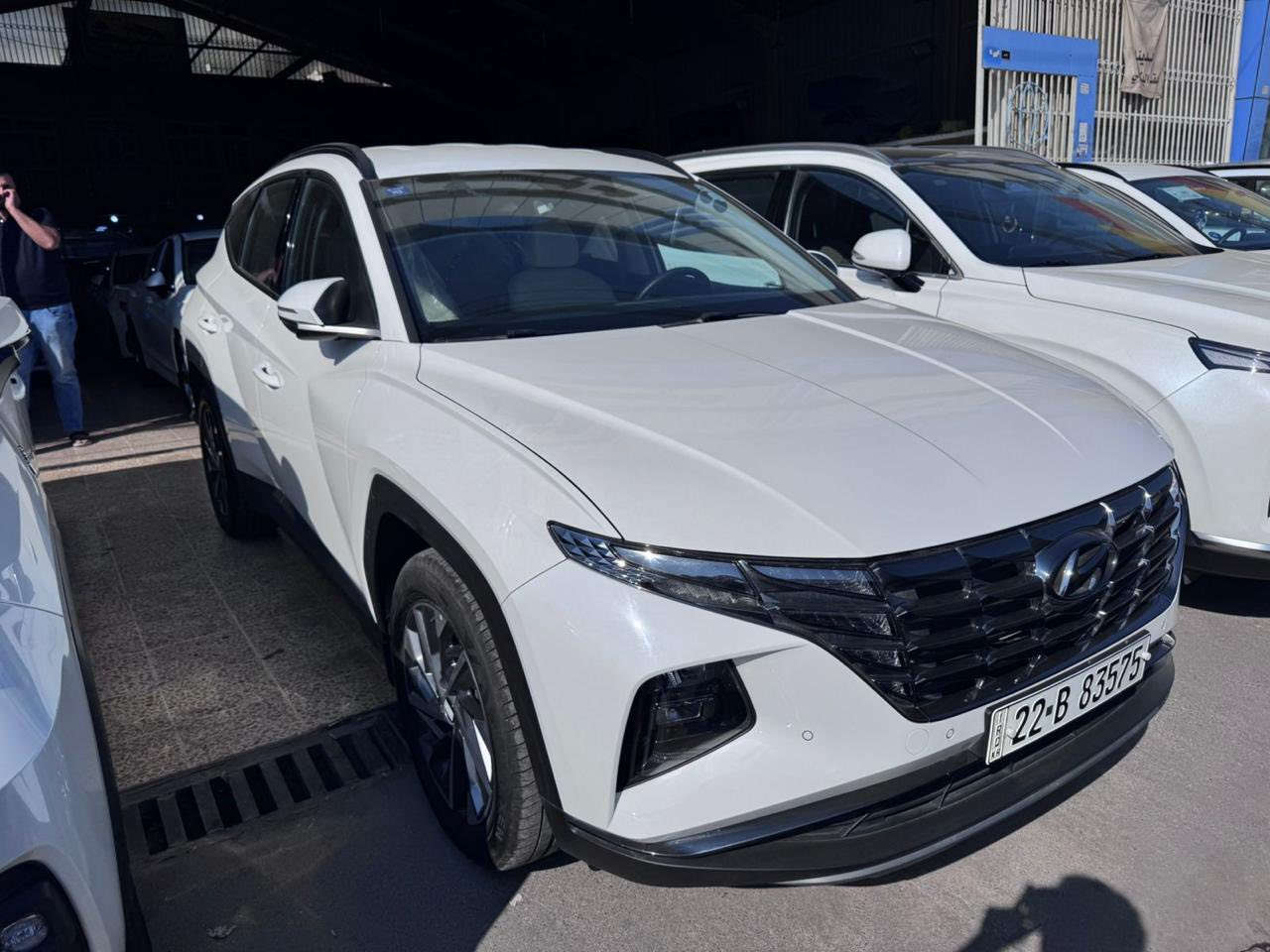 السلام عليكم
توسان 2023 خليجي
رقم أربيل بسمي ثاني يوم تحويل 
كشتات كهرباء 
قطعتين تبريد 
بصمه 
هند بريك بصمه
حساسات إماميه وجانبيه
تشغيل عن بعد
بيها بعض طخات ربع جاملغ صبغ وطختين بالصندوق بارد
السعر 205 
للاستفسار ***********
