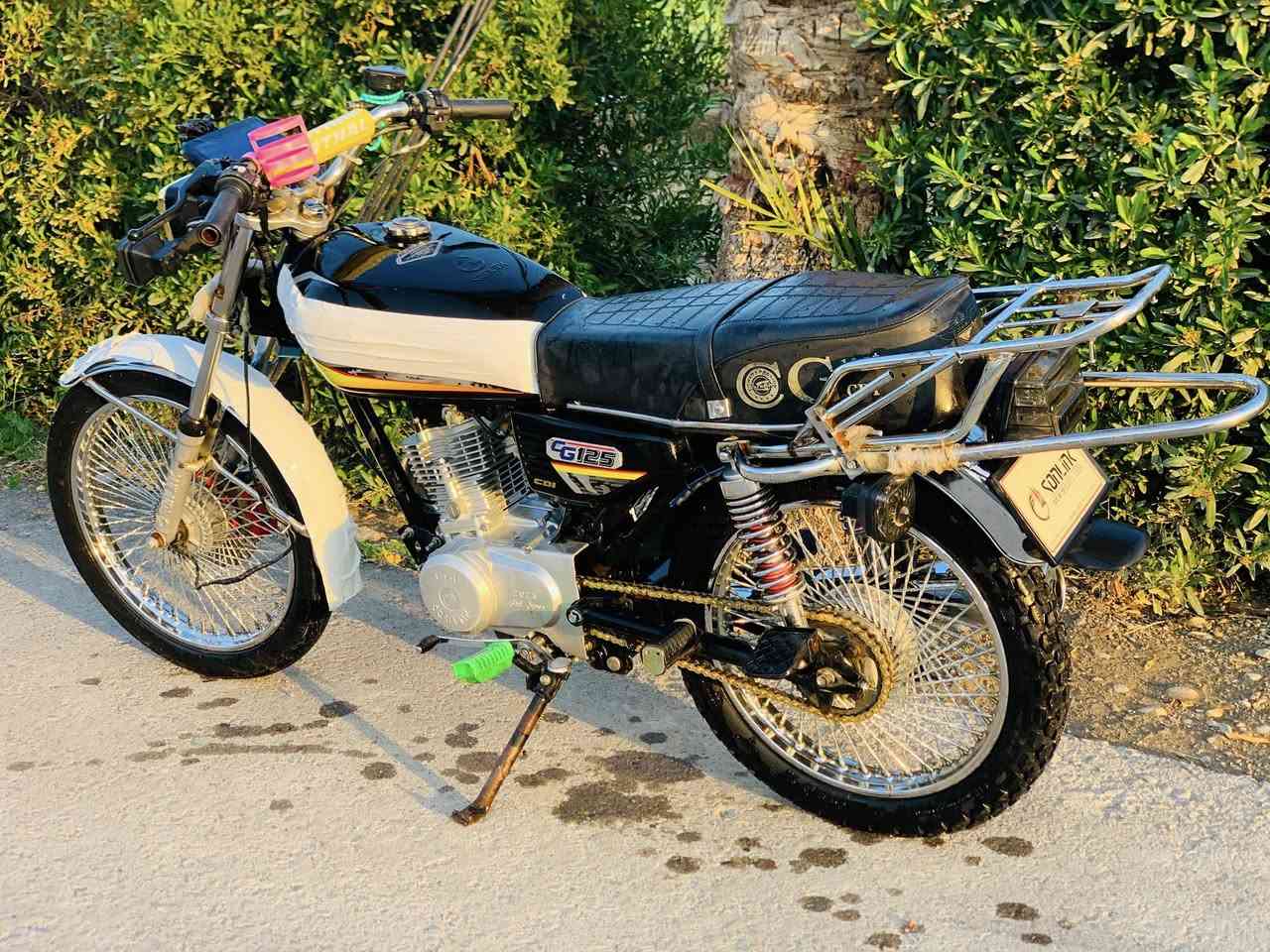 السلام عليكم للبيع دراجه تايكر 
موديل 2023 باب اول سونك محرك شرط لون اسود كهربائيات كلها شغاله وياله وتايرات جدد شاشه اكتروني شغاله مكاني تكريت الاتصال *********** متواجد نت أو تصال
