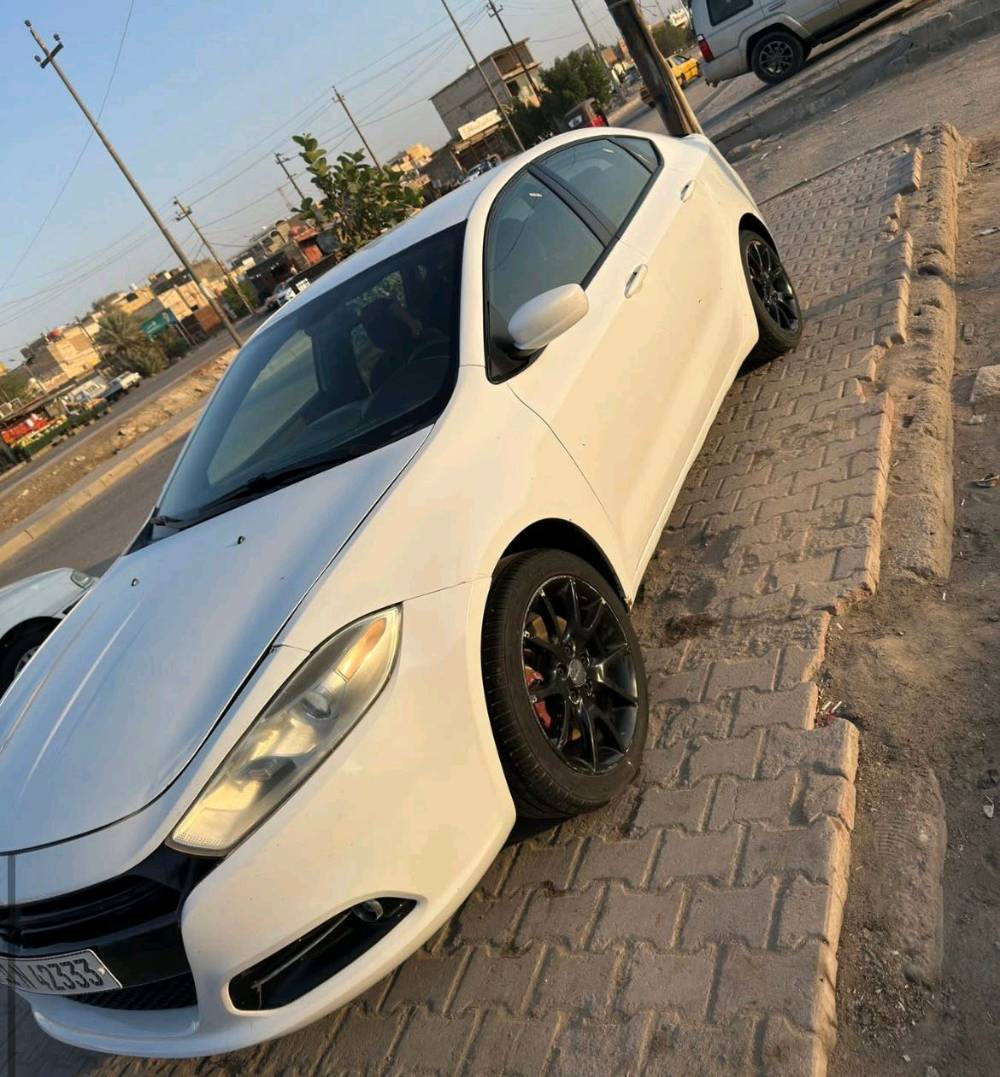 السلام عليكم دوج دارت للبيع مديل 16سونارهه ناشره بابين بارد واحد مبدل جاملق بارد البصره الموفقيه بسمي
***********