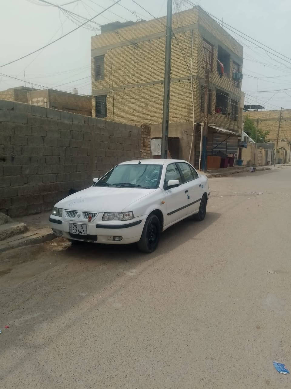 سلام عليكم 
سياره سمند مديل ١٠ ناطق داخل صاج  رقم نكليزي سياره لا ضربه ولا صبغ ماعده الباب الخلفي مبدل اصلي موئسسه سياره تخم تاير جديد قبل سبوع شاده خياسات دواير مسويهن جدد نوزلات جدد قاعده فيتم جدد بلكات جدد منضومه بريكه كله جديد فلنجات بنزات عنابير وايرات مال سايد بريك تبريد ثلج محرك حلو مشط ستيرن جديد السياره مال بيت تخبل ما بيها نقص سعر 46 وبيها مجال بصيط مداور ثاني يوم بسمي السياره مكان بغداد جكوك شارع الحسينيه رقم ***********
