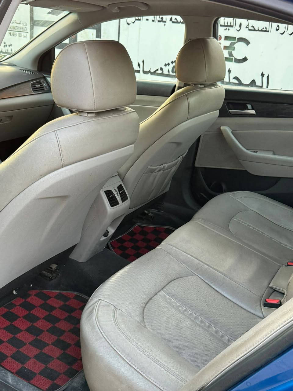 سلام عليكم سوناتا وارد امريكى موديل 18فول مواصفات حادثه بنيد وبيه صبغ بل جملاغات مكفوله من الشواطئ صبغ اثر شخوط مكينه مامفتوحه وكير وحداديه مكفولات مواصفات بصمه كشنات كهربائي فتحت سقف وبعد بيه مواصفات سعره 125 وبيه مجال رقمي *********** مامتواجد على فيس
