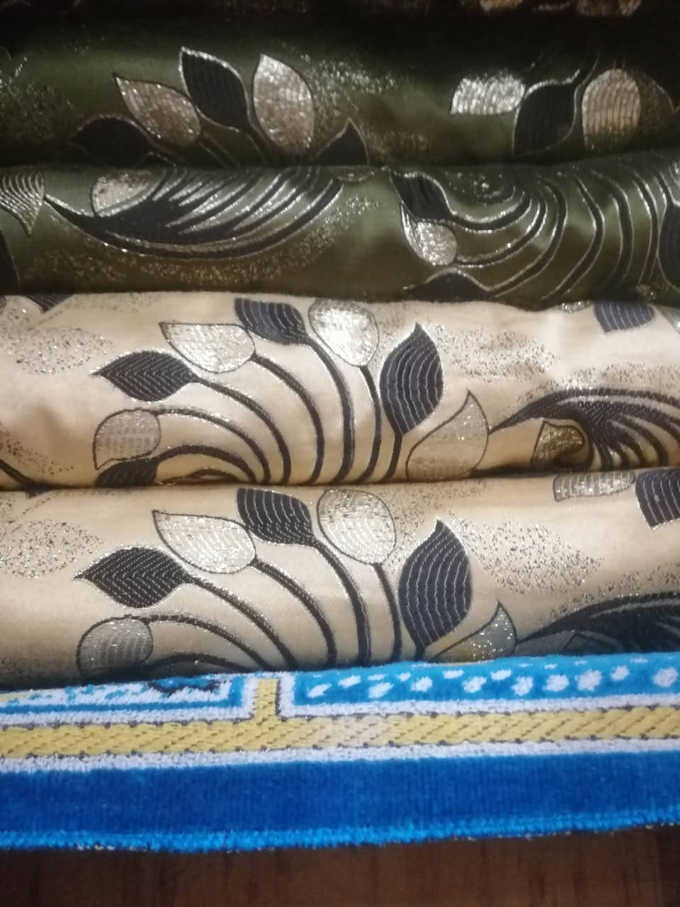 جودليات جديده وثخان الوحده ٣٠ بطاني جديد والوجوه جدد


**إذا كنت صاحب هذا الإعلان وتريد حذفه لأي سبب، رجاءا أرسل رسالة إلى الدعم الفني**