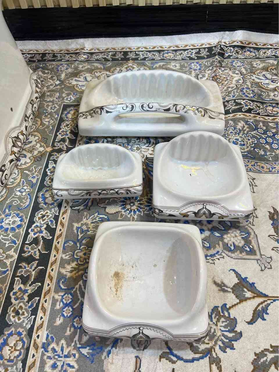 السلام عليكم اغراض حمام جديد غير مستعمل زايدات عندي رف ومال صابون ومال كنينس العنوان جمهوريه للاستفسار *********** البصرة, العراق
