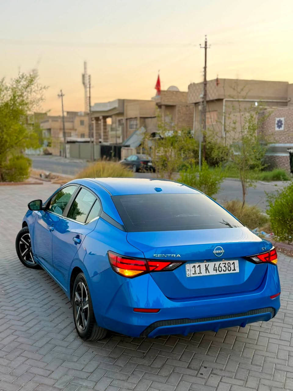 نيسان سنترا موديل :2024SV💙 حادث بسيط طرف بنيد بدون دواخل
حجم المحرك : 2.0L ( 4 سلندر ) امريكي دخول جديد رقم بغداد 
المواصفات : SV💙
‏‎بصمة ابواب 
‏‎بصمة تشغيل 
‏‎شاشة كبير‏
اوتو هولد: Auto Hold
اوتو ستارد : Auto Stard
رادار امامي (تحديد مسار)
‏‎رادار جانبي (نقاط عمياء)
‏‎رادار خلفي (التحذير من الاصطدام)
‏‎حساسات امامي
‏‎حساسات جانبيه
‏‎حساسات خلفي 
نظام : Eco - Normal - Sport
تحكيم ستيرين
تبريد مركزي
لايتات ليد وعدسة زينون 
بكلايتات LED
ويل كروم 
 للاستفسار واتساب ☎️
***********
مكاني بغداد الكرخ
سعرها 137
