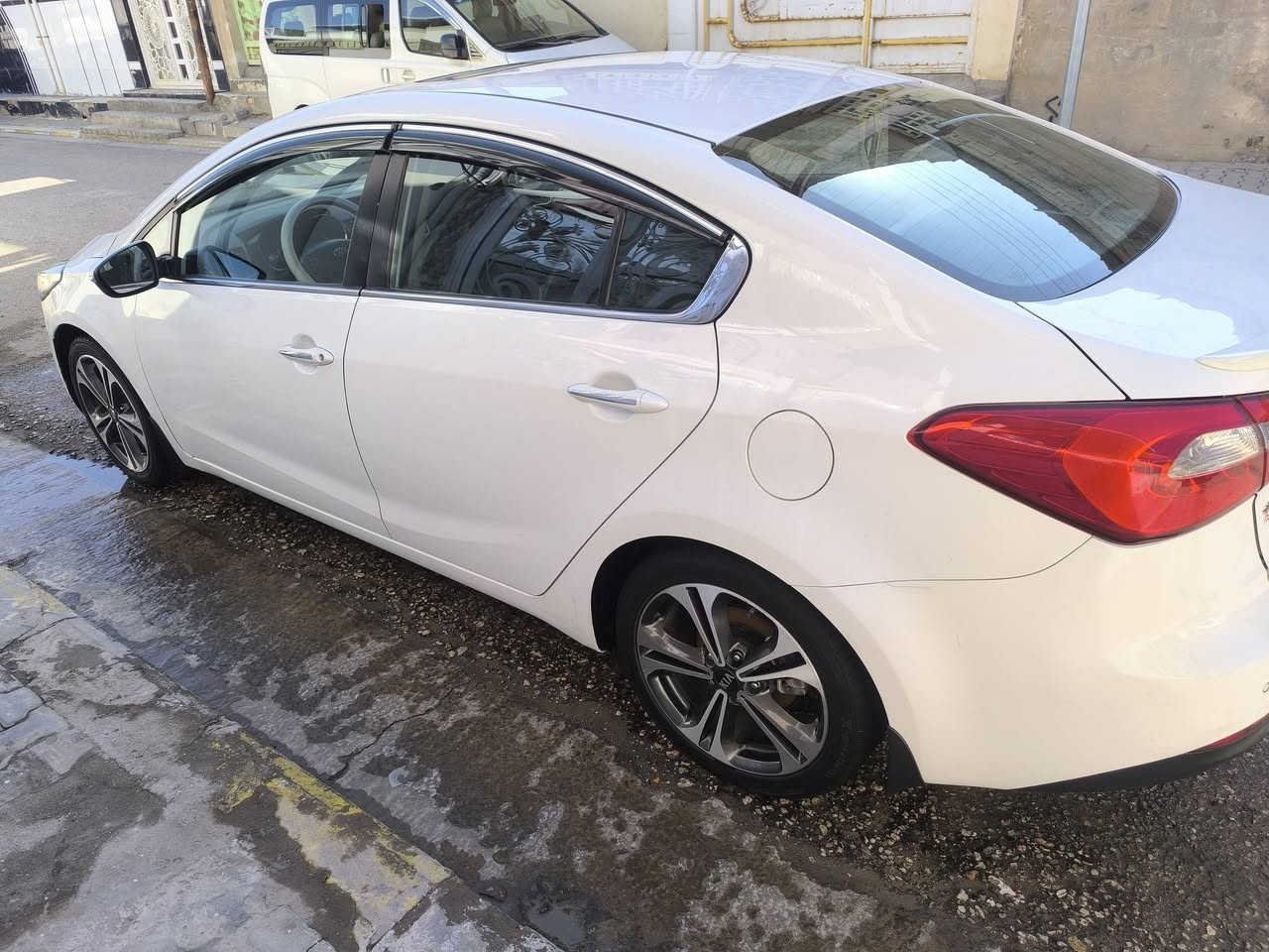 سلام عليكم
كيا سيراتو موديل 2013

السياره مكفوله كفاله عام فول واحد على واحد على البسونار

السياره رقم اربيل انكليزي 2028

تريد تحويل تريد وكاله اني خادم 

هزه جديده تسقط بل 2027

مواصفات السياره

لد امامي /خلفي

حساس امامي /خلفي

فتحه سقف

بصمه تشغيل +بصمه ابواب

تبريد ثلج تدفئه

محرك كير مكفول

تخم تاير

5ويل كب بلادي

ترحيب

شفتات بالسترين

تبريد بيانو

السعر 128بيها مجال جدا بسيط

مكان السياره النجف 

رقم ***********
خاص مااجاوب اتصل او بيك خير ودلل
