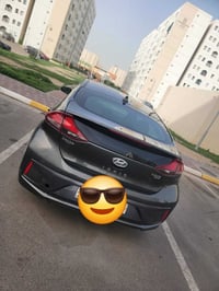 ايونك ٢٢ هايبرد ماشية ٨٦ الف مواصفات بلو معروفه  فول مواصفات عدا الفتح...