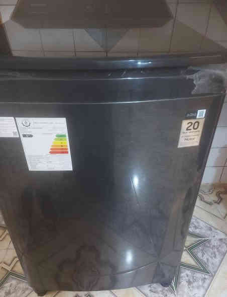 مكلف بنشر غسالة وزن   20 كيلو اوتوماتيك  TSL جديده بالكرتون صاحبه مستعجل على بيعها للاتصال،***********
