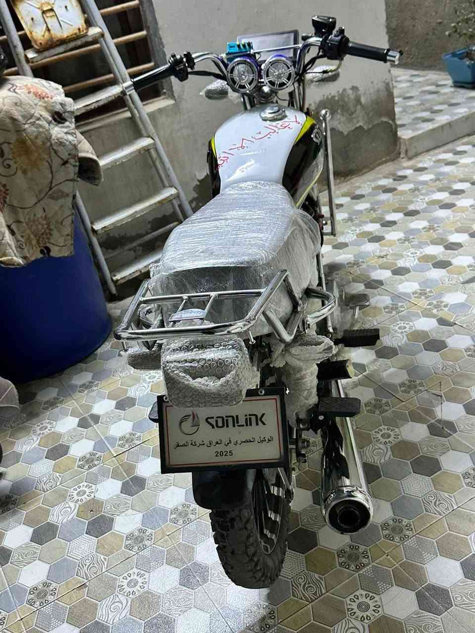 سلام عليكم ورحمه الله وبركاته
دراجا سيفان 2025نضافه فول مابيها اي شي نقص محرك 200 قفلها 725 تواصل ***********
