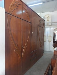 غرفه عراقيه مستعمله من كونه من ست قطع نظافه 90% عبر الواتساب 075151770...