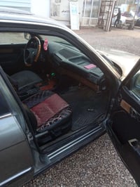 بي ام 735 /1991. سياره كلشي شغال بيهه كهربايات تبريد حداديه جديده كشرت...