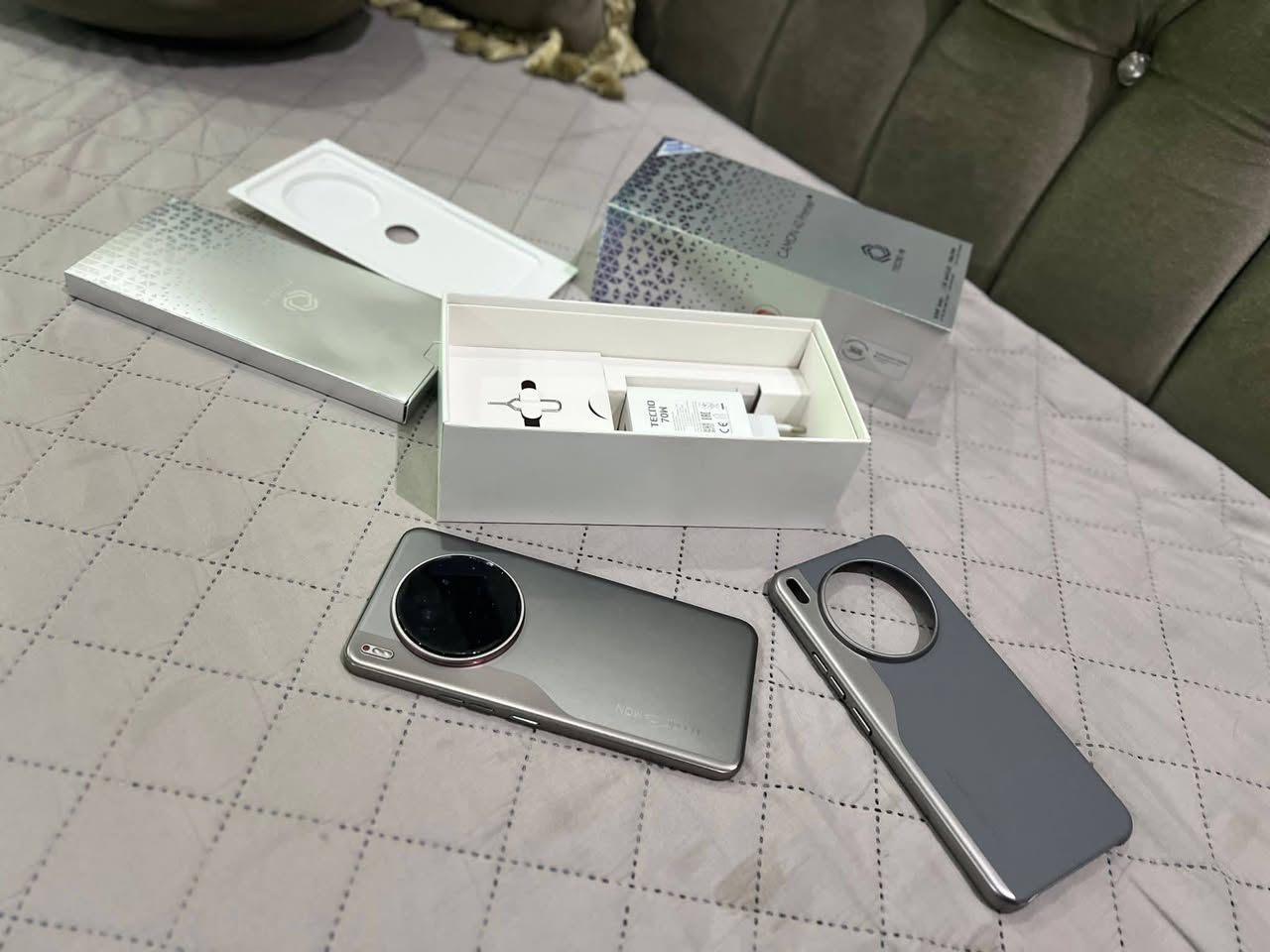 تكنو كامون 40 بريمر 5g مستخدم اسبوعان فقط حته شاحنة والكيبل ممستخدمات

حالة صحة البطارية 100‎%‎

شاشة امولد 144Hz .

كامل ملحقات مع درع اصلي نفس لون الجهاز. 

معالج دايمن سيتي 8350 ألترا. 

يدعم 120 فريم بالببجي .

ذاكرة 256 رام 12 +12 . 

مكفول من كلشي على الفحص . 

للبيع السعر 350 وبي مجال قليل مكاني موصل حي الانتصار
***********
***********
