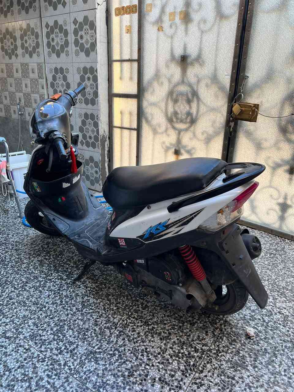 ماكس عدله نضيفه كفرات بلاديه ختم واحد كلها شغاله بيها نقوصات بسيطه السعر 550 بيها مجال مكاني بغداد دوره للاتصال ***********
