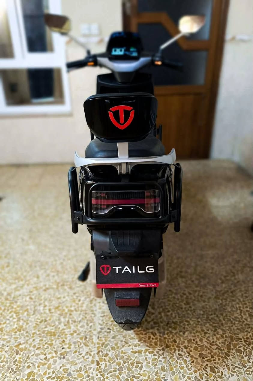 F_POWER.TAIL
ملف عقل بطاريات شرط الفحص

ماطور جديد مال روحه وجيه

مواصفات.

ملف 2500

بطاريات مسطره عدد 6

بطاريات يقرون 10 شرط 

يمشيك 70 كيلو بل شحنه الوحده شرط

شاحنه اصليه

بصمه وسويج 2

التواصل علا الرقم

***********

السعر 1050$ وبي مجال
