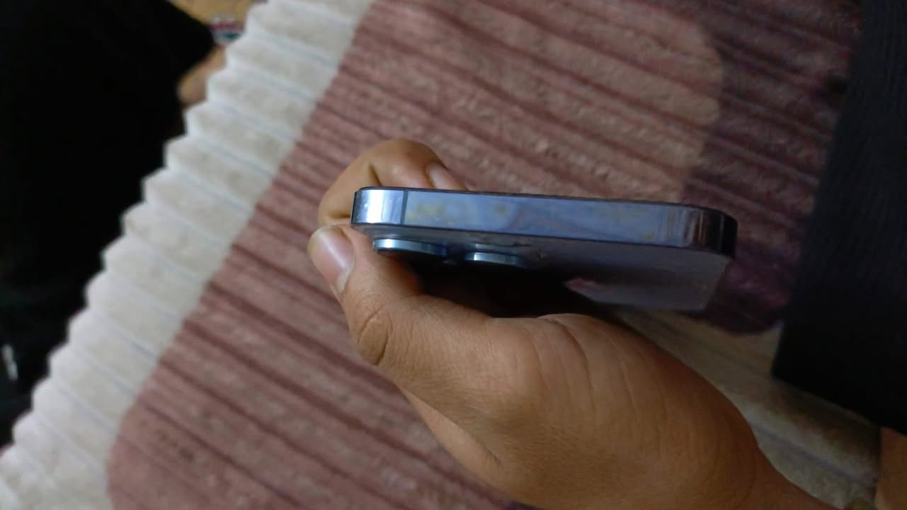 ايفون 13 برو ماكس لون بحري ابجهاز مكفول كفاله عام ممبدل بي ايشي فقط الضهر من طاح من ونكسر طلع بل خيارات انو البطاريه مبدله بي هي ممبدله وتكدر تفحصه وتتاكد ذاكره 256 ببجي 120 فريم ثابت  شرق اوسط عربي مو امريكي  تكدر تبدل الضهر ب 25 ليزر ذب سعرك اذا عجبني اراسلك خاص


**إذا كنت صاحب هذا الإعلان وتريد حذفه لأي سبب، رجاءا أرسل رسالة إلى الدعم الفني**