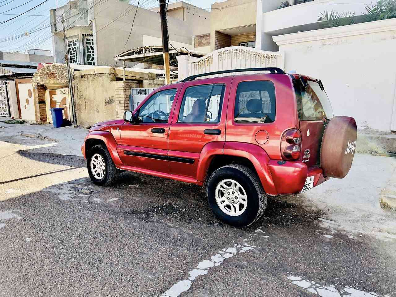 لبرتي ٢٠٠٦ للبيع السعر ٧٠ المكان بغداد البلديات الصدر نص ونص بيها باب وجاملغ صبغ عكس السايق رقمها مميز تبريد تدفئة شغالات هذا رقمي ***********
