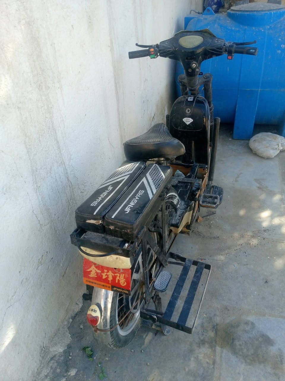 السلام عليكم دراجه شحن للبيع السعر 100وبيه مجال مكان ناصريه ***********
