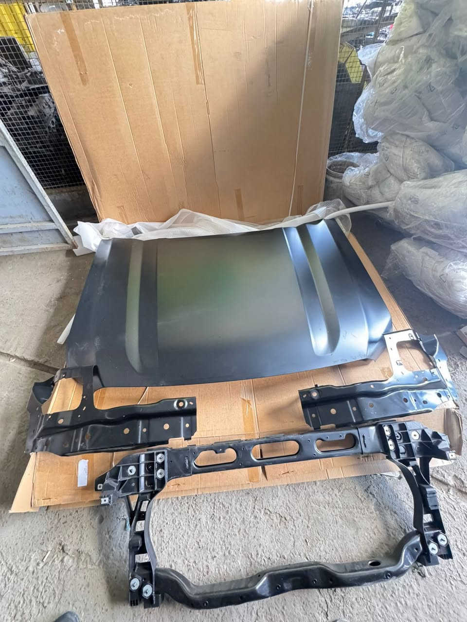 تم توفير قطع غيار
 جيمسي سيرا 
وشوفر ليت سلفرادو 
تحديث بجم كامل من ٢٠١٩ إلى٢٠٢٥
 استفتسار 
***********
