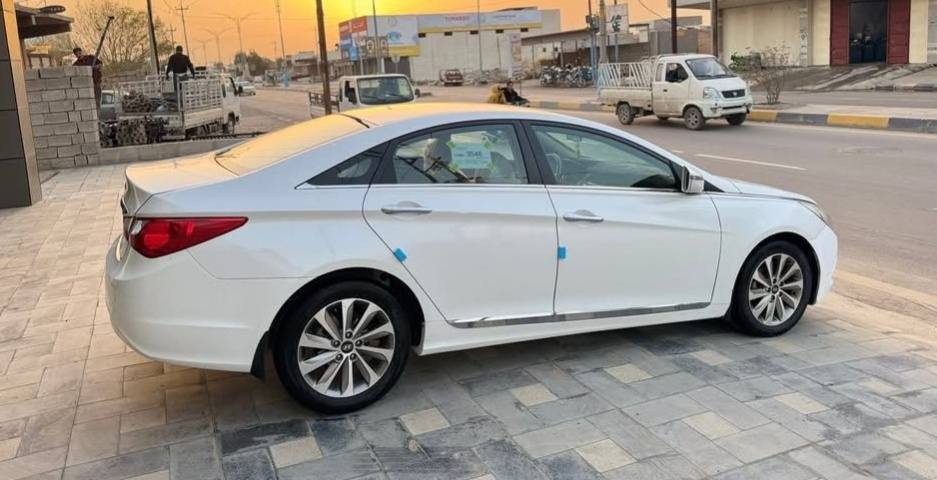 هونداي سوناتا موديل 2015 ( خليجي )
جديدة جدا لوك السيارة بالعافية على الي ياخذها 
محرك 2400 دوش المرغوب
ماشيه 182 الف حقيقي 
رقم بغداد هزه وسنويه جديده 
تحويل مباشر 
سيارة مكفولة كفاله عامة 
عدا بارد قليل بالبنيد السونار موضح 
صور السونار مرفقه بلمنشور 

ال💎ــسعـر 🟥 :: رقم (1) تلـقـائـي 📮

رقم صاحب ســـيـارة :: ***********
