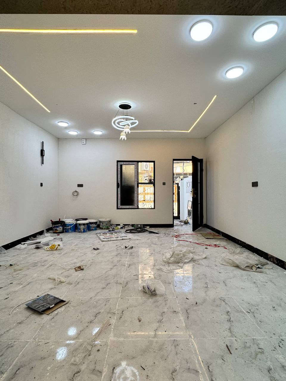 دار للبيع ( يصلح للاستثمار )
الموقع : حي الصديق الاولى
المساحة : 100 متر
الواجهه : 5 متر
الاتجاه : غروب
الدار معزول ب درج خارجي
الطابق الاول : غرفة نوم وهول واستقبال ومطبخ وصحيات
الطابق الثاني : غرفة نوم وهول واسقبال ومطبخ وصحيات
نستقبل عروضاتكم في اغلب مناطق الجانب الايسر
للاستفسار مراجعة مكتب المدينه سايدين الصديق قرب مرطبات البحرين 
***********
***********

لمعرفة السعر الانضمام إلى قناتنا في التليكرام عبر الرابط ادناه 

https://t.me/al_madena
