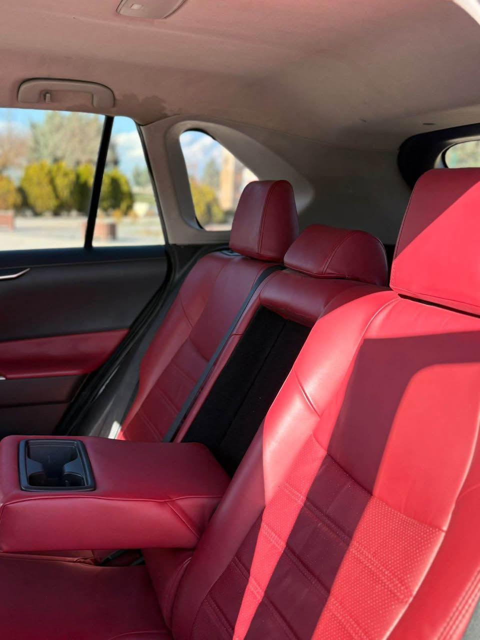 Toyota RAV4 2022 XLE
السعر ١٦٨ $$ مجال بسيط للمعاملة 
عداد المسافة 55 mil
حجم المحرك 4 سلندر (2.5L)
ايرباك سيستم حزام صبغ بيها دواخل سعر جدا مناسب سياره جاهزه 
مواصفاتXle :
رادار أمامي
تحديد مسار
رادار جانبي (نقاط عمياء)
رادار خلفي (التحذير من الاصطدام)
اوتو ستارت (Auto start)
اوتو ستوب(Auto Stop)
هاند بريك بصمة
اوتو هولد(Auto Hold)
تحكم وضعيات القيادة ECO,NORMAL,SPORT
مانع انزلاق+ABS
حساسات خلفية+كاميرا
تحكمات استيرن
تبريد قطعتين 
وبقية مواصفات xle المعروفة
الضرر بيها 
العنوان اربيل 
تترقم شمالي السيارة 
للاستفسار *********** whats app أربيل, العراق
