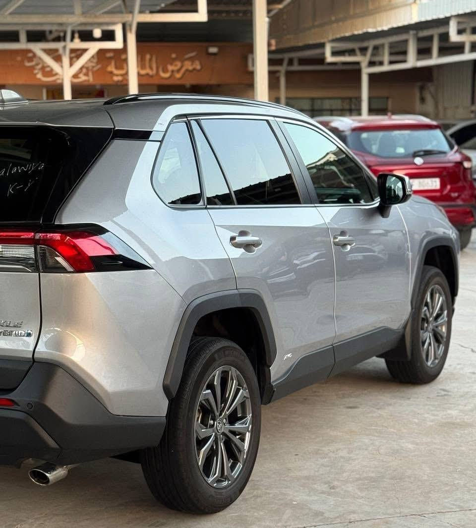 تويوتا_راف_فور_XLE _پريميوم 
 هجين لموديل 2023
نظام هايبرد بانزين وكهرباء

مواصفات

داخل جلد بلادي
فتحه سقف
خزن كراسي
كراسي كهربائي 
ستيرن تدفئه
بصمه تشغيل
تشغيل عنا بعد
بصمات ابواب
باب صندوق كهربائي 
 شاشه كبيره
تحكم ستيرن
رادار امامي
رادر خلفي
قياده ذاتيه
تحديد مسار
هاند بريك بصمه
اوتو هولد
نضام ايكو نورمال سبورت
مانع انزلاق
حساس خلفي
حساس امامي
اتو بارك
رادار جانبي
ويل حجم كبير
3 انظمة قيادة
فور ويل AWD

بدون دواخل بدون ارباك  بدون تبديل

ضرر دعم خلفي 
( صبغ جاملغ + صبغ قبغ الصندوق )
شرط الفحص 

رقم كركوك ***********
