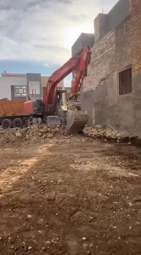لتفليش الدور القديمه والمحلات ورفع الانقاض بمواده مااخذ فلوس باحدث الاليات تعديل ارضيه تحت إشراف مهندس في جميع أنحاء ديالى الحرة للاستفسار الاتصال او مراسله ماسنجر واتساب***********
