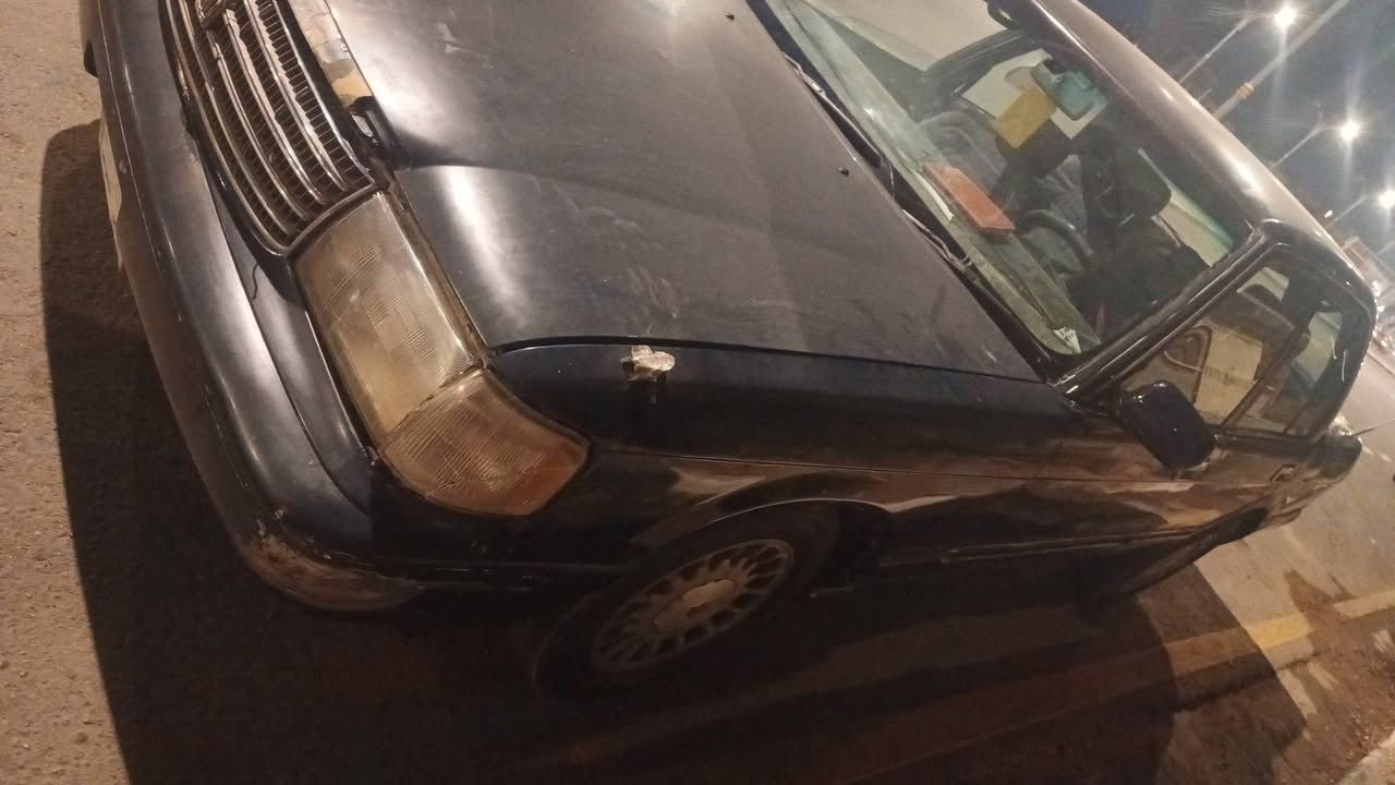 كراون ارنب كشرها كلش نضيف مكفوله من العيب الشرعي  مكينه وكير نضيفات غرفتها حلوه بيه نقص حداديه ودشبول يرادله ترتيب رقم مثنى تحويل مباشر السعر 40وبيها مجال قليل مكاني كربلاء ***********
