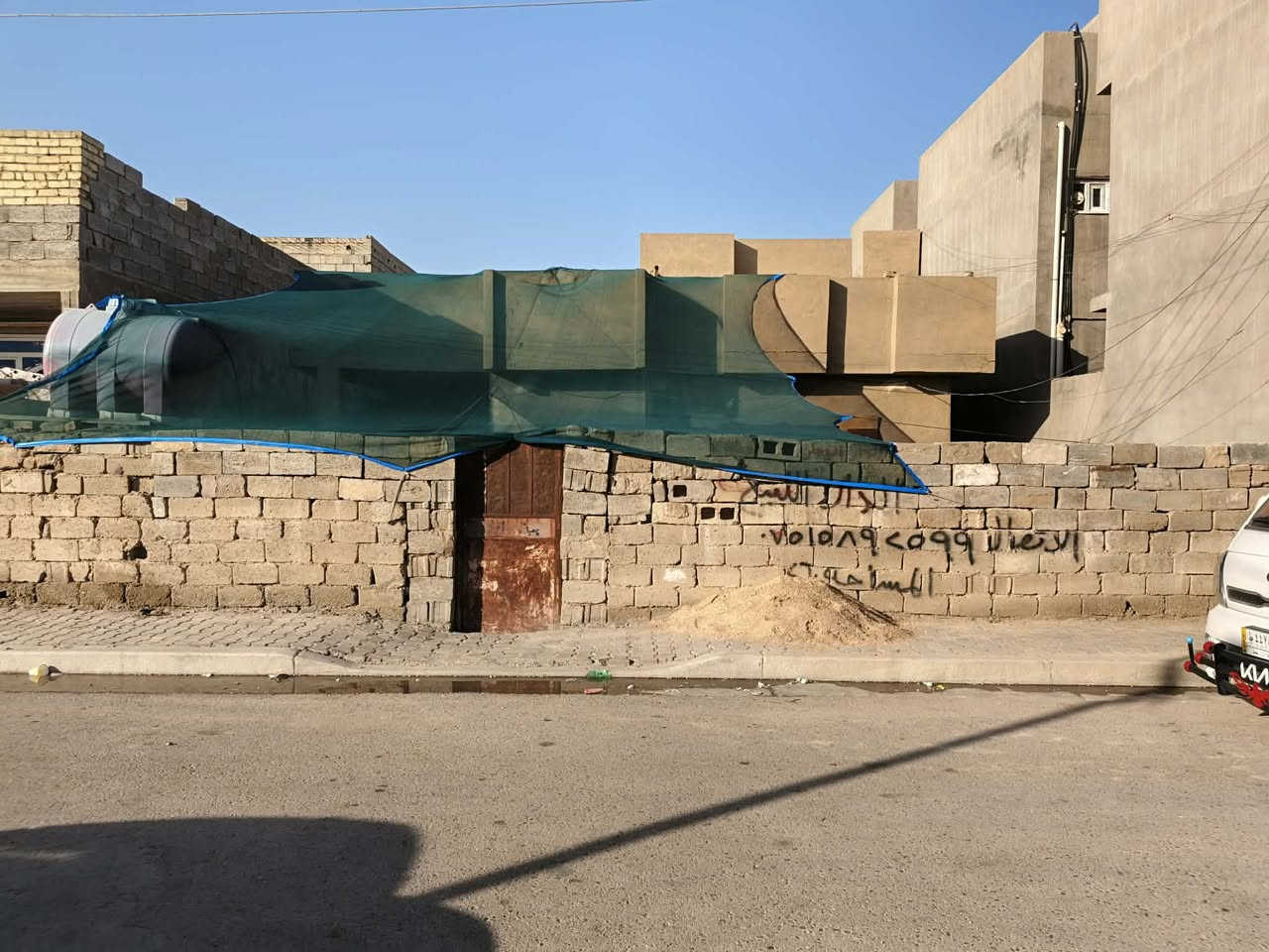 بيت للبيع مساحه 260 الواجه 13 المكان القصر الأوسط الشهداء بالقرب من القاعه الفواتح الاستفسار على هذا الرقم***********
