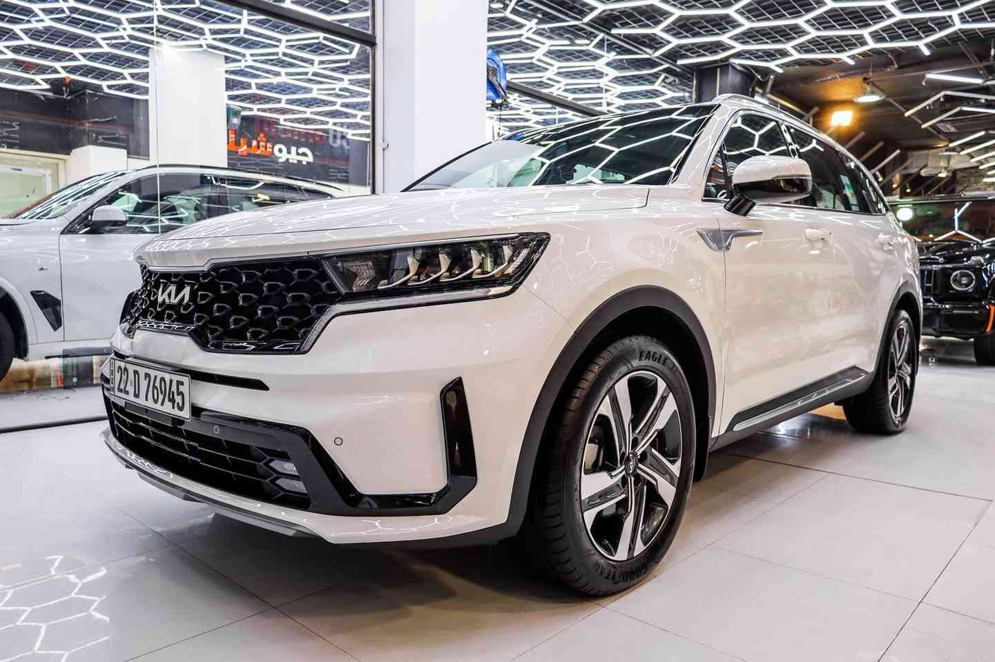 السلام عليكم سورنتو 22 كفاله عامه من الصبغ بيها شويه بارد فقط مغلفه بي بي اف كلها مكاني بغداد سعر 287 
 السياره فول عده 4 كامرات ***********
