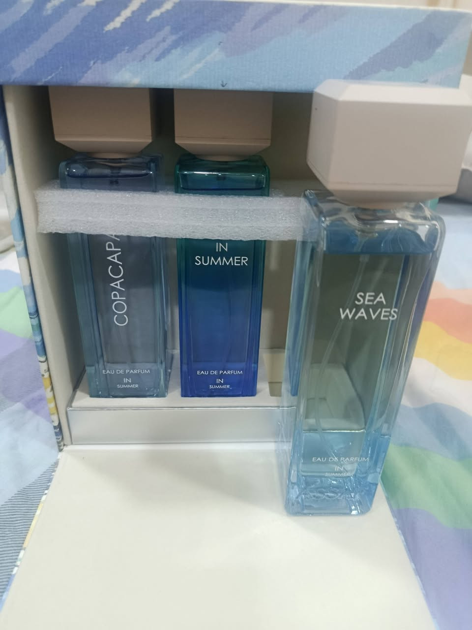 السلام عليكم متوفر عطور عساف الأصلية بكج متكون من3عطور
Sea Waves
Swimming in Summer 
Copa Capana
عطور اورجنال سعة العطر الواحد200مل
للطلب مفرد أو بكج كامل مراسلة خاص او واتساب ***********

