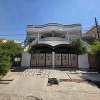 ٣٠٠م • ٤ بيوت • طابو ملك صرف