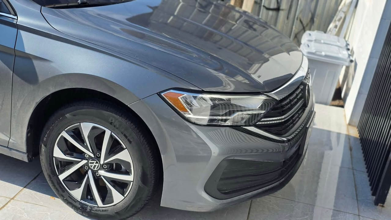 volkswagen jetta بۆ فرۆشتن مۆدیل 2023 مواسەفات s شاشە ئەلکترۆنی خەتی جادە رادار گێر تۆماتیک و عادی ٥ ویل کەپ کامێرە شاشە گەورە سەیارەکە بێ بۆیاخ بێ سارد بی چال و شوخت کلین داخل بوە بەس ماشاللەی دەویت رەنگی نەفتی سەنەوی تازەیە بەناوی خۆمانە مەکینە ١٥ تۆربۆ ماشاللە زۆر بەقوەتە گێر و مەکینە و هەموو گیانی بەشەرت تکایە ئەگەر 
شتەری نی تەلەفون مەکە نرخی 168 مەجالێکی کەم ژمارەی موبایل *********** أربيل, العراق
