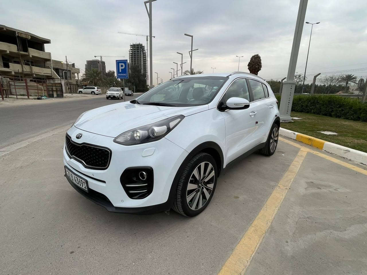 سلام عليكم سيارة سبورتج 2017 
خليجي مواصفات السيارة 
جلد تحكمات قيادة 
حساسات امامي خلفي  
زراك لايت 
لد نهاري 
ماشية 110 الف كيلو
سيارة مكفوله بدون صبغ فقط ربع الدعاميه الخلفيه
سيارة جاهزة بدون اي نقص تخم تاير جديد  
رقم اربيل بسمي تحويل مباشر رقم جديدتحويل ثاني يوم 
مكاني بغداد الغزاليه
السعر 175 وبيها مجال
***********
