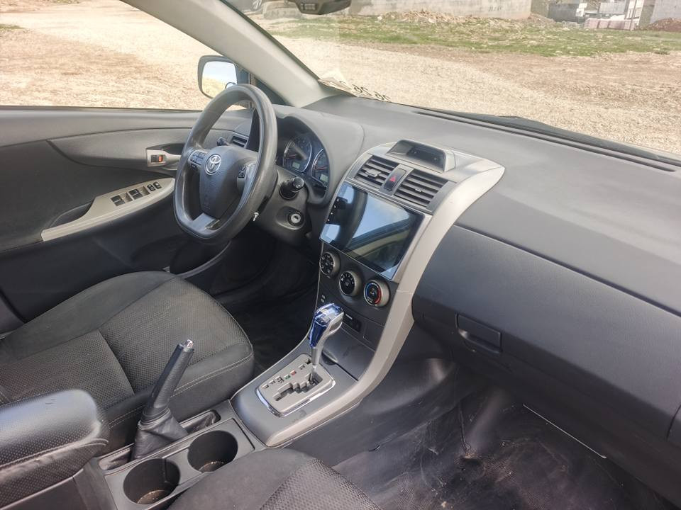 سەرەتا بەناوی خوای گەورە هاتینەوە بەبیکاشۆیەکی نمونە تاقانەی کوردستان بیکاشۆ مۆدێڵ 2012قەپات مواسەفات ئەمریکیە تەنها بۆنیتی بۆیاغە پێش و پشت کەپس هەتا بڵێ سەیارە یەکی جوانە تاقانەیە لە جوانی یەک دوو جێی تەعدیلی بچوکی پێوەیە باقیتر هیچی نیە سەیارەکە بێ مەسرووفە نرخی 121مەجالێکی زۆر زۆر کەم گەر مووشتەری نیت تکایە بێزارمان مەکە جوابی نامە نادەمەوە ببورە بۆهەر زانیاریەک تێل بکە شوێن کۆیه. *********** كويسينجاك, أربيل
