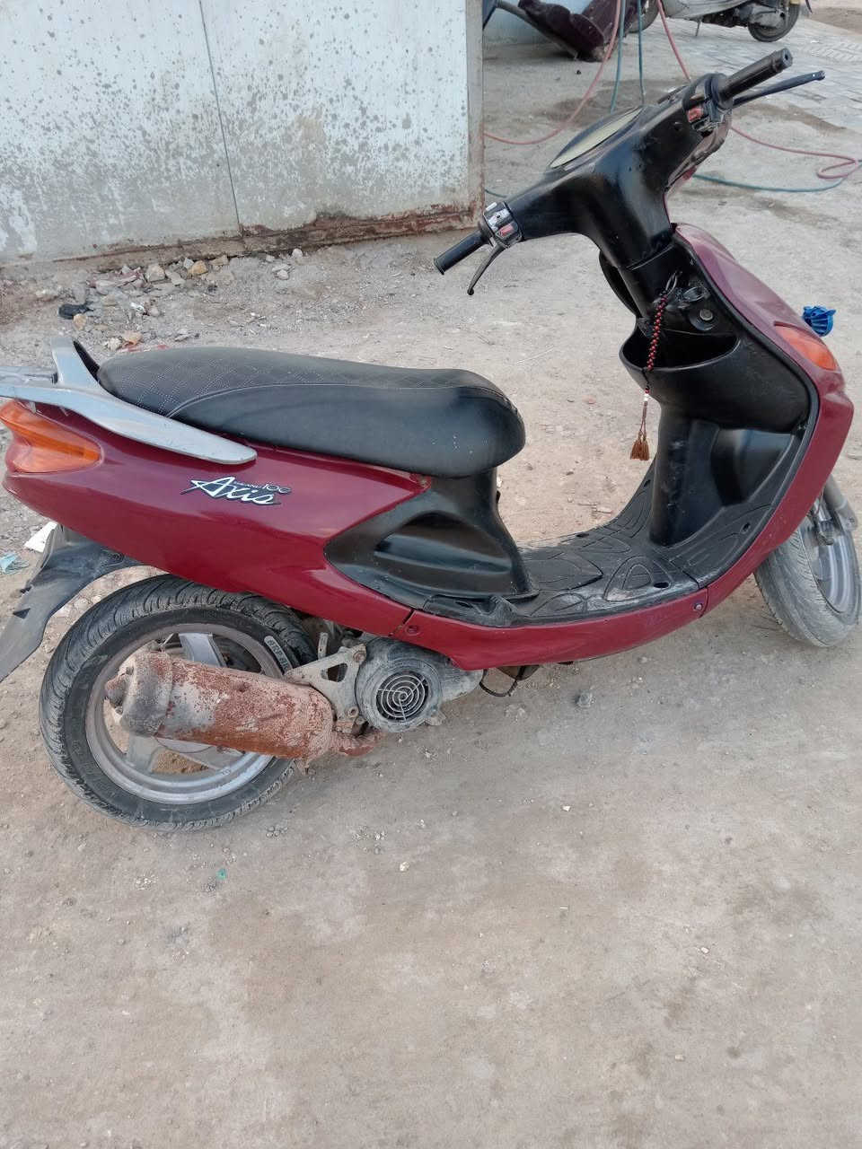 السلام عليكم دراجه لكزس للبيع كامله سلف هندر خير من الله دراجه حلوه مو ناقصها اي شيء ناصريه حي الشهداء سعر ب 400 بيها مجال للشراي ***********
