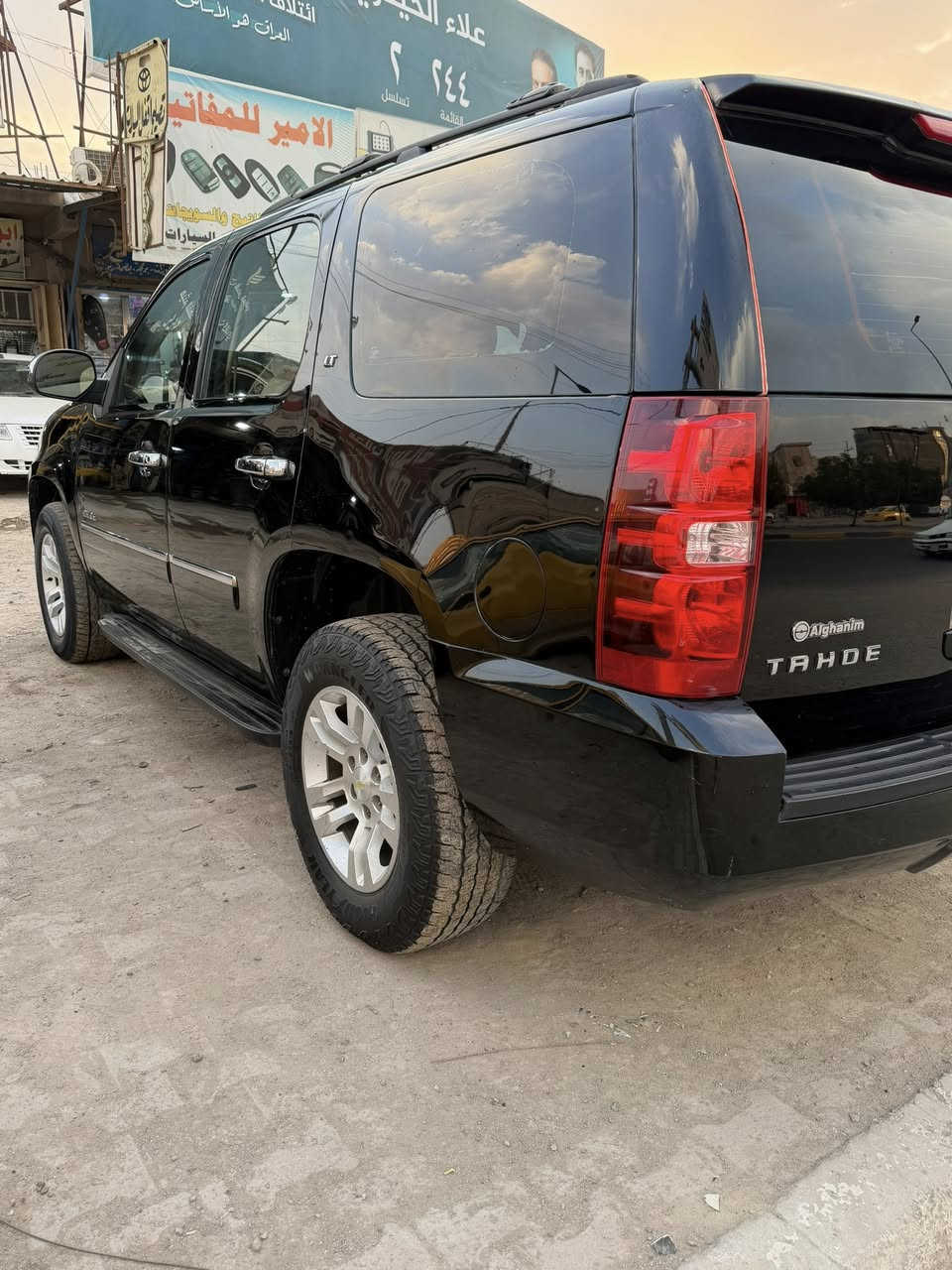 سلام عليكم للبيع فقط تاهوخليجي الغانم موديل٢٠١٣LTرقم بغداد مميزباسمي تحويل مكفوله من الضربه والتبديل بيها صبغ بجم اثرجراد وشخوط وربع الباب الخلفي مكينه كير اكسل حداده كلها تمام وشرط الفحص السونار مرفق بل منشور مكاني بصره مركز اتصال فقط او واتس اب السعر مناسب اتصل وبل خدمه فقط للشراي***********
***********
