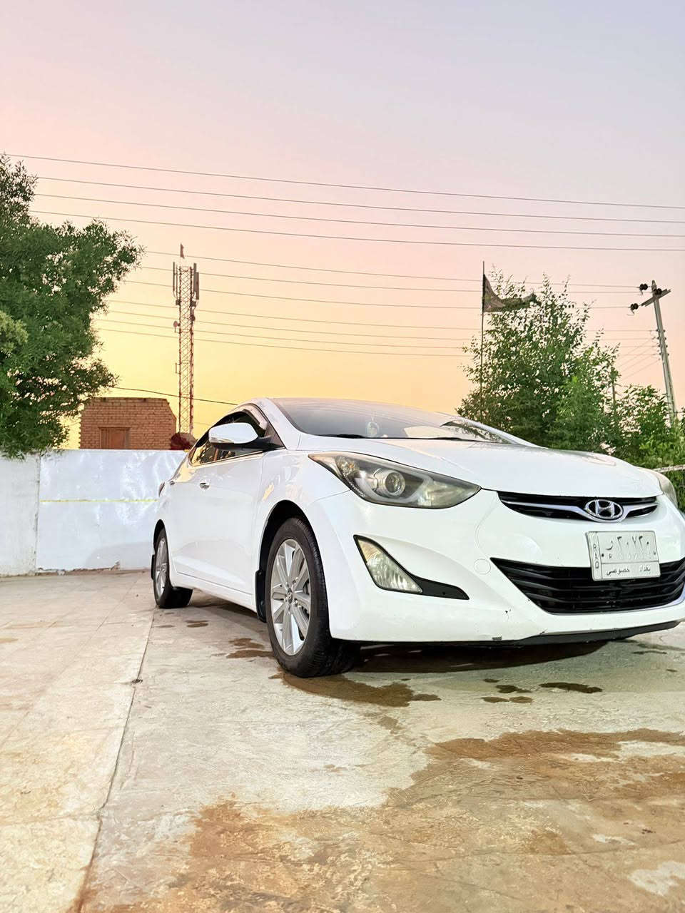 سلام عليكم النتره 2015خليجي محرك 1800ارقم بغداد سونار موجود بيه بطل جكجه  سعر 125 مكان ميسان رقم موبايل ***********
