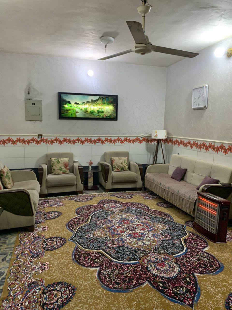 دار للبيــــع – طابو زراعي (سند 25)
━━━━━━━━━━━━━━━━━━
📍 الموقـــع: بابل – بستان الحلو
خلف مشهد الشمس – قرب كلية الإمام الكاظم (سابقًا)
📐 المساحـــة: 187 متر
🏗️ عدد الطوابق: 3 طوابق
━━━━━━━━━━━━━━━━━━
🏠 تفاصيل البناء:
🔹 الطابق الأول:
• غرفة نوم
• استقبال + هول
• مطبخ
• مجموعة صحية معزولة
• كراج
• حديقة
━━━━━━━━━━━━━━━━━━
🔹 الطابق الثاني:
• غرفتين نوم
• هول
• مجموعة صحية معزولة
━━━━━━━━━━━━━━━━━━
💰 السعر: 390 مليون
🤝 قابل للتفاوض
━━━━━━━━━━━━━━━━━━
📞 للاستفسار والاتصال:
مكتب عقارات أبراج بابل
• ***********
• ***********
📌 عنوان المكتب:
بابل – حي الجزائر – مقابل الجسر الدولي
━━━━━━━━━━━━━━━━━━
