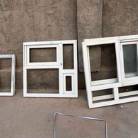 شبابيك للبيع قياسات110x110 عدد 3+شباك قياس90x87 جام وياهن كامل07802780...
