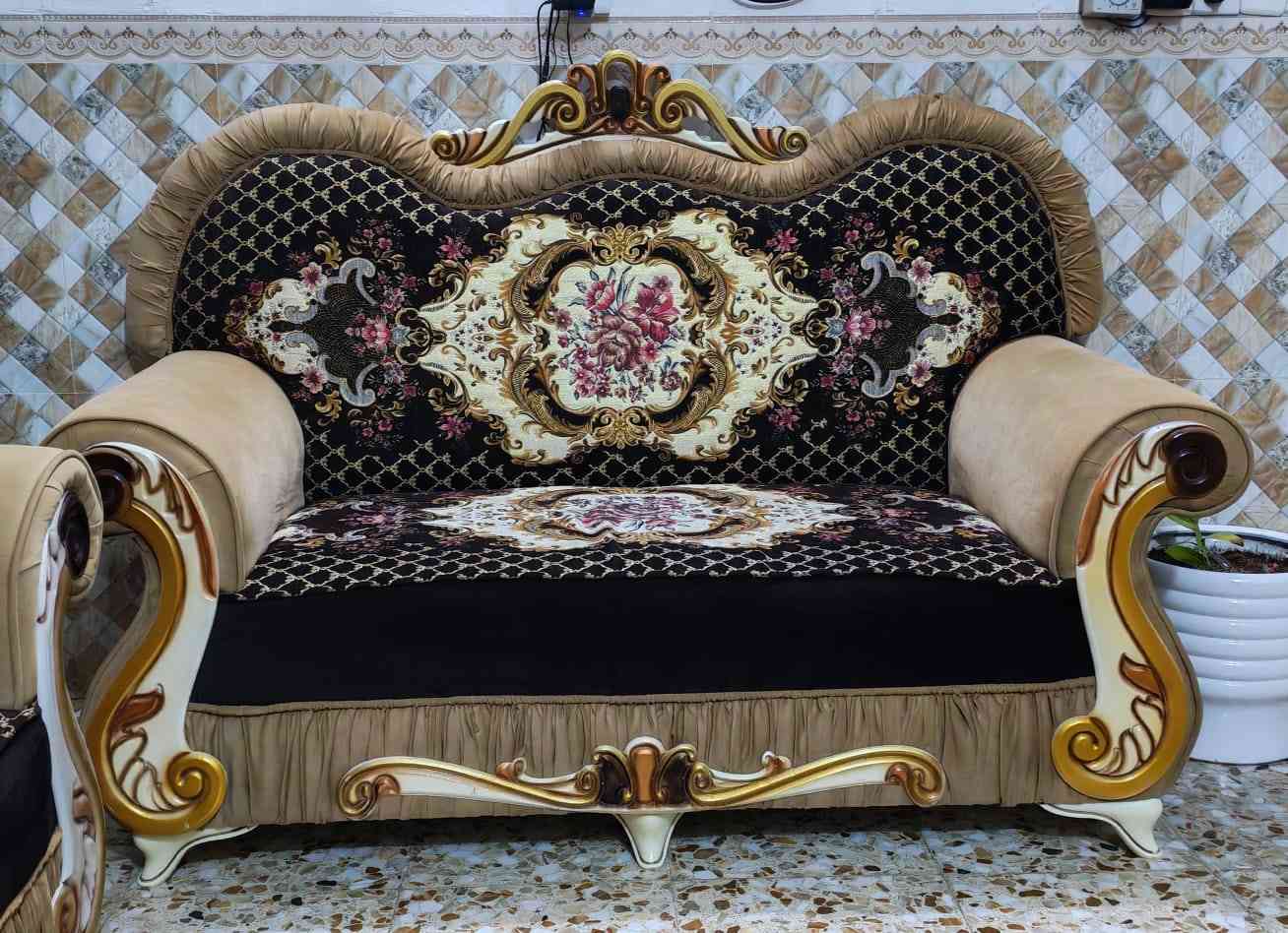 السلام عليكم للبيع تخم  تسكام  10 مقاعد  نظافه ٪95  العنوان بابل  سياحي   للاستفسار الاتصال على رقم ***********
