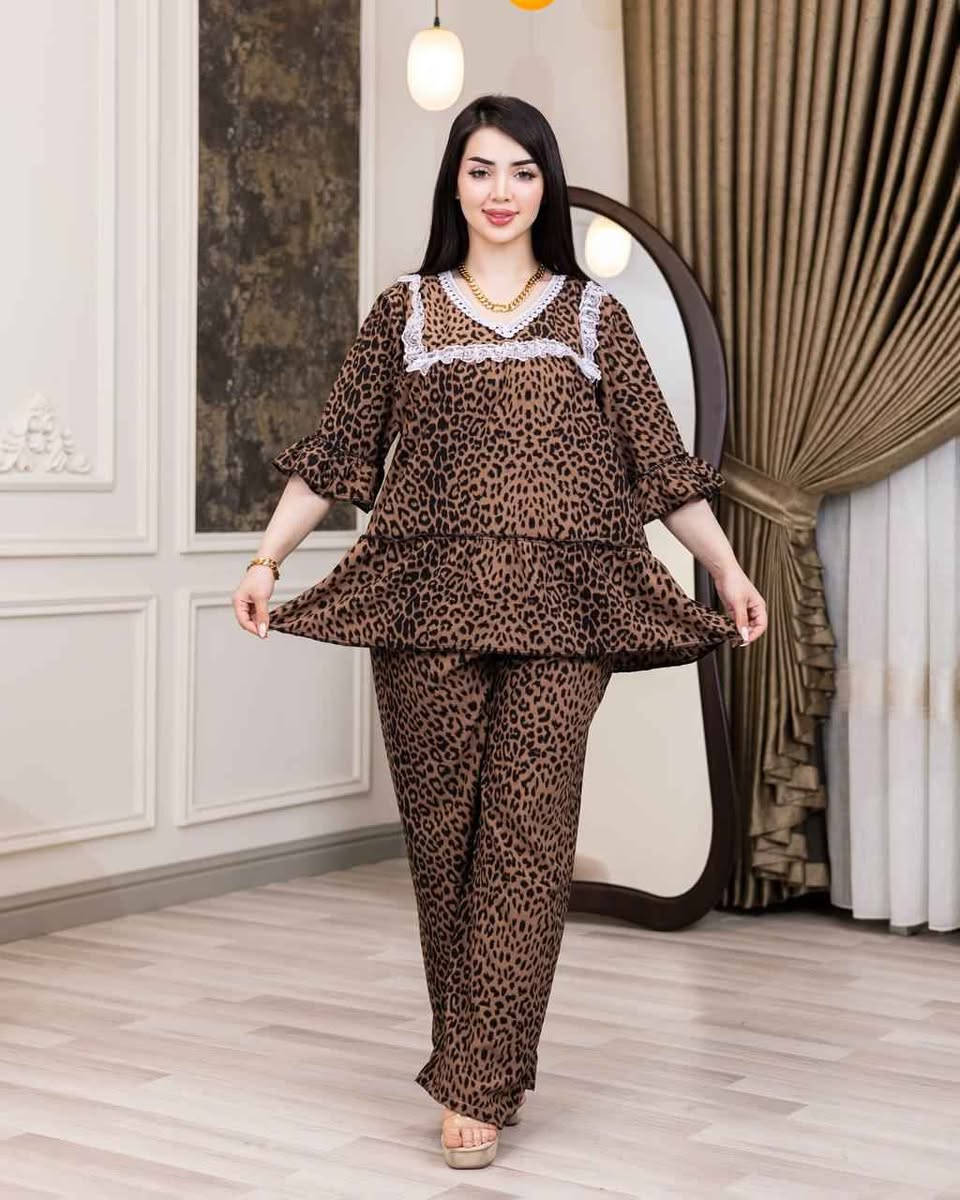 تراك نسائي 

خامة زبدة  مسحب مطاط شرط الفحص

فري سايز حد ٨٥ كيلو.

توصيل جميع المحافظات بغداد, العراق


**إذا كنت صاحب هذا الإعلان وتريد حذفه لأي سبب، رجاءا أرسل رسالة إلى الدعم الفني**