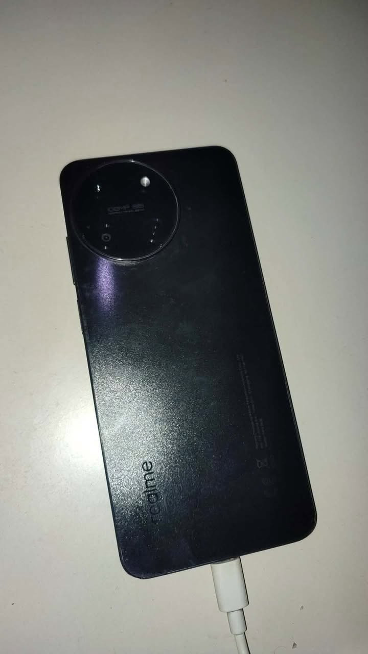 موبايل للبيع 
realme11  
ذاكره ٢٥٦ 
وباقي التفاصيل بالصوره نظيف ١٠٠٪؜
سعره ١٧٥ 
عنوان / م العصافير


**إذا كنت صاحب هذا الإعلان وتريد حذفه لأي سبب، رجاءا أرسل رسالة إلى الدعم الفني**