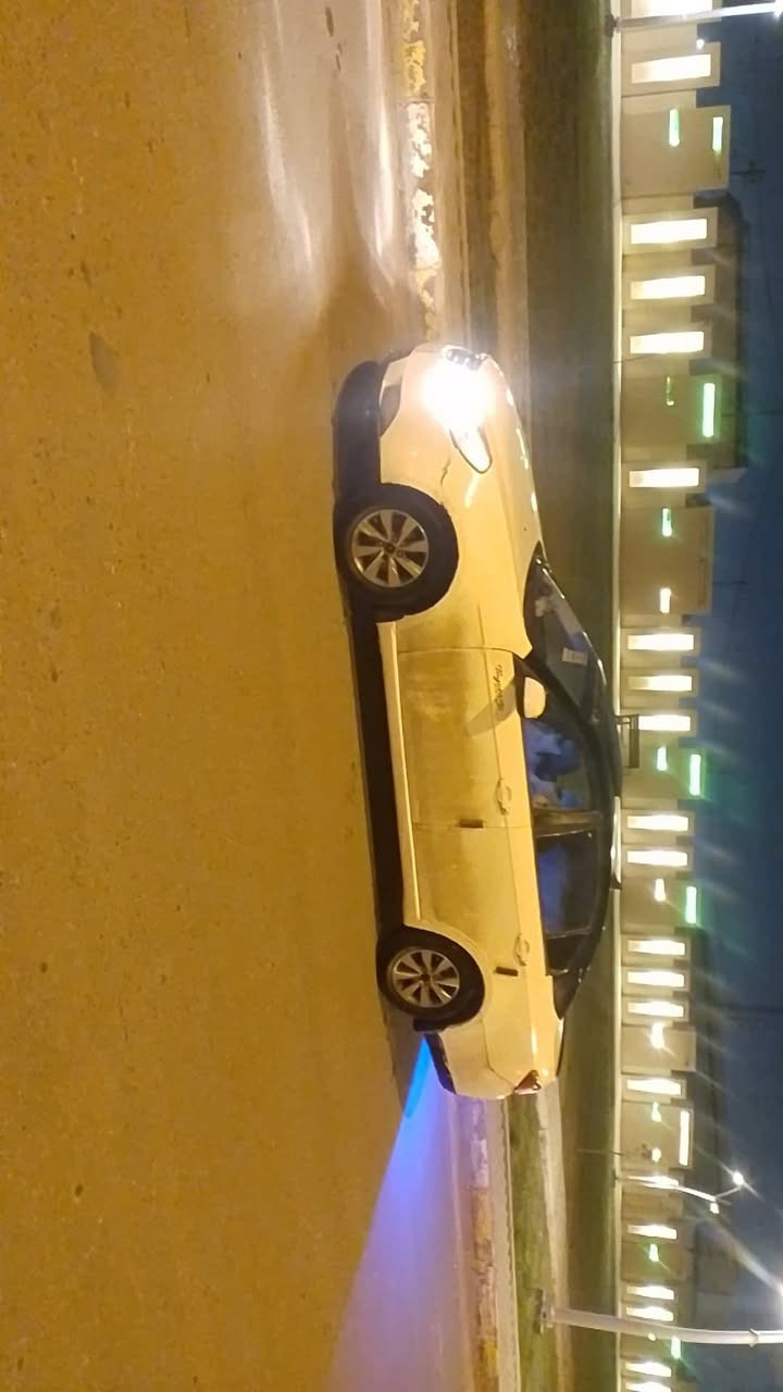 السلام عليكم اخوان ابيكا ٢٠٠٦
كير محرك كامري محور ابو الجف 
غرفه جديده ستتم دمام
صوت شاشه جبيره 
تخم تاير 
رقم انكليزي 
سنويه جديده 
تحويل شوكت ميعجبك 
السعر ٤٨ وبيها مجال بسيط 
الاستفسار ***********
