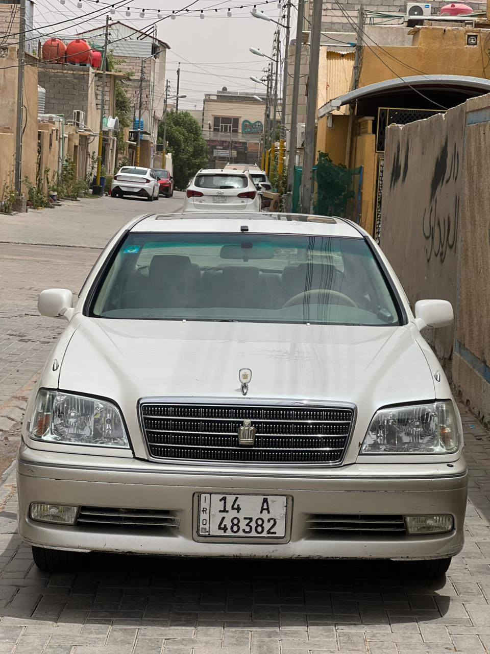 السلام عليكم اخوان 
تويوتا كراون/ رويال صالون / موديل2002
الجيل الحادي عشر (S170) فو لفول 1عل 1
المكينه / ديفور الكبير 
رقم بصره راعيه موجود ويريد تحويل
سنويه لنهاية 2027 
انتباه
انتباه
انتباه
(كفاله من الكص والنقل والترميز ) 
تبريد شغال ثلج خلفي وأمامي 
حداديه تخبل طووبه
بيه هواي شغلات مامذكوره  
السعر ،،،،،،،،،، ( 135$) وبيه مجال  
 تجي تفحص وتقتنع وتشلع عيوني وتدلل 
مكاني الجمهوريه 
*********** البصرة, العراق
