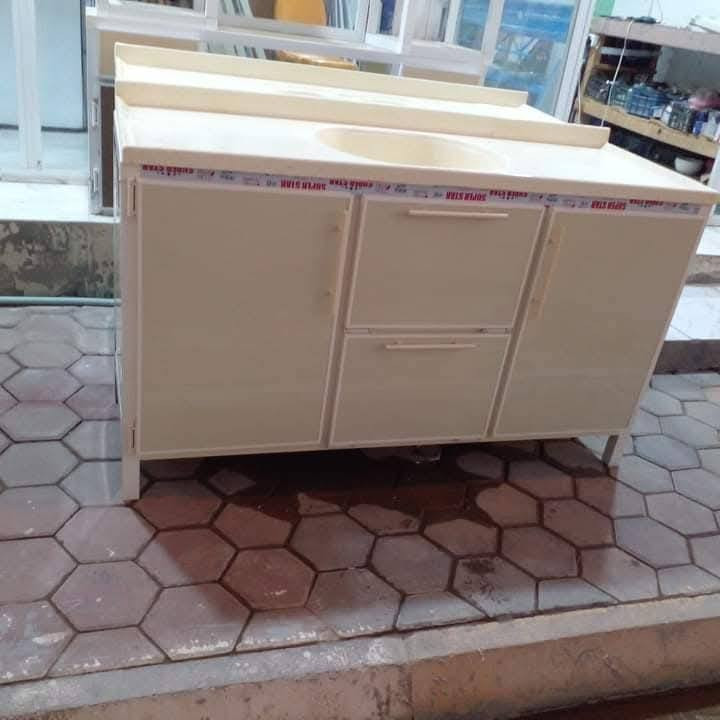 سنك متر ونص بكافة الالوان 110 سوينا كوت انوار الصدر قرب سيد ابو الحسن ***********
